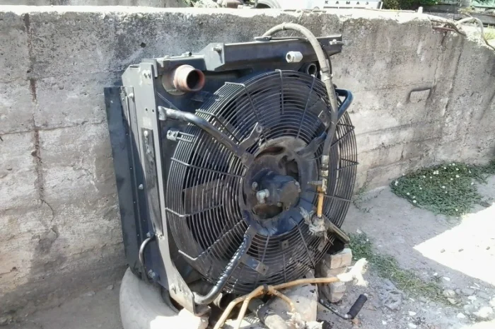 Погрузчик фронтальный CaterpillfR 938 G 2006 год- фото № 1