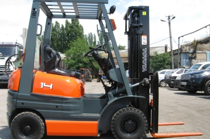 Вилочный погрузчик Toyota 6FG18 на 1.35 тонн- фото № 1