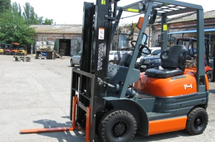 Вилочный погрузчик Toyota 6FG18 на 1.35 тонн- фото № 3