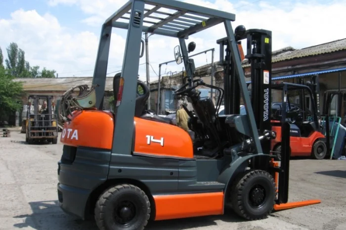 Вилочный погрузчик Toyota 6FG18 на 1.35 тонн- фото № 4
