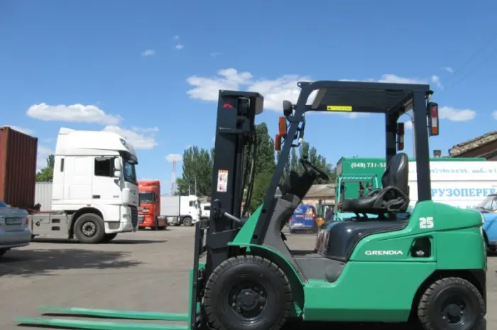 Дизельный погрузчик Mitsubishi KFD25T-F18C на 2.5 тонны- фото № 1