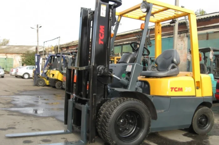 Дизельный вилочный погрузчик TCM FD20Z5 на 2 тонны на спарке- фото № 1