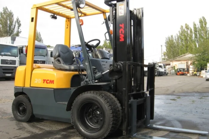 Дизельный вилочный погрузчик TCM FD20Z5 на 2 тонны на спарке- фото № 6