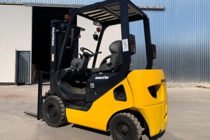 Вилочный автопогрузчик Komatsu с наработкой всего 1811 моточасов- фото № 11