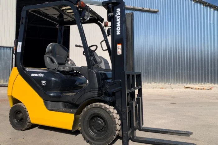 Вилочный автопогрузчик Komatsu с наработкой всего 1811 моточасов- фото № 12