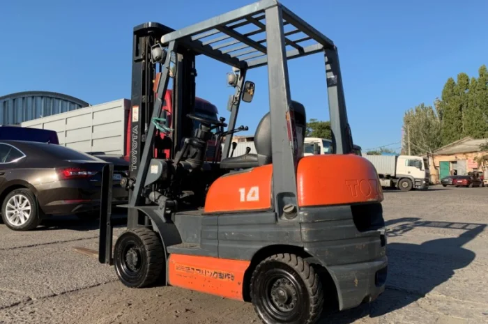 Вилочный автопогрузчик/автонавантажувач Toyota 6FG14 с тройной мачтой на 5 метров- фото № 1