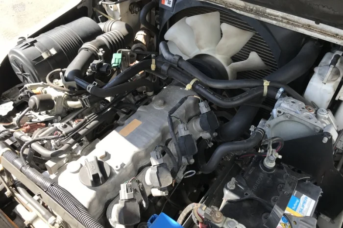 Газ-бензиновый вилочный автопогрузчик Nissan с полукабиной и печкой- фото № 2