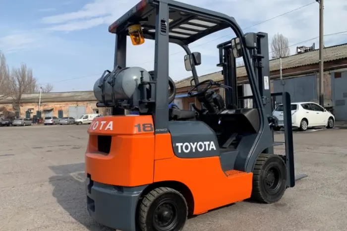 Вилочний навантажувач Toyota 02-7FG18 на 1.8 тонни- фото № 4