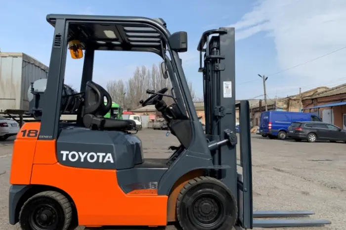 Вилочний навантажувач Toyota 02-7FG18 на 1.8 тонни- фото № 5