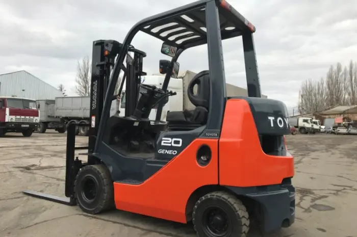 Вилочный погрузчик навантажувач Toyota компакт-модель- фото № 2
