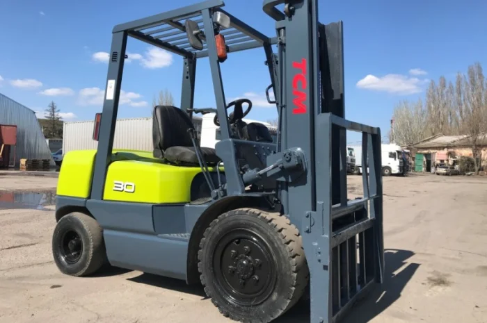 Вилочный дизельный автопогрузчик ТСМ с боковым смещением- фото № 2