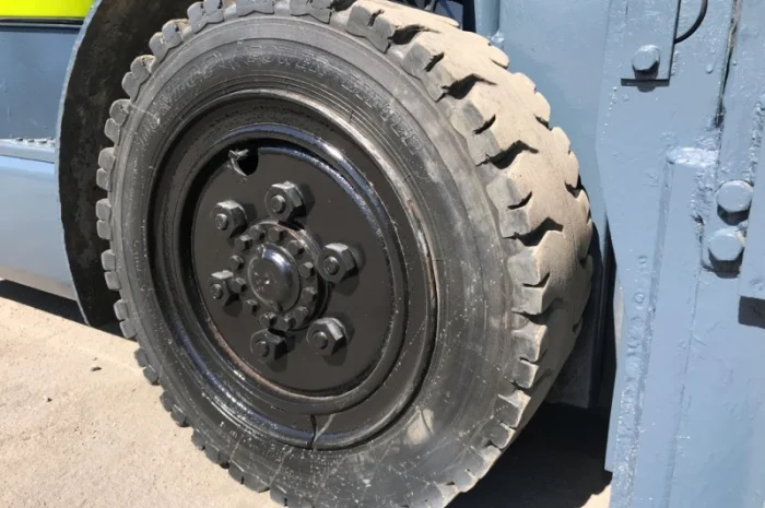 Вилочный дизельный автопогрузчик ТСМ с боковым смещением- фото № 7