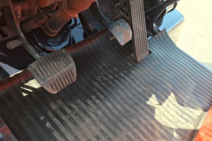 Вилочный автопогрузчик Toyota грузоподъёмностью 2 тонны- фото № 7