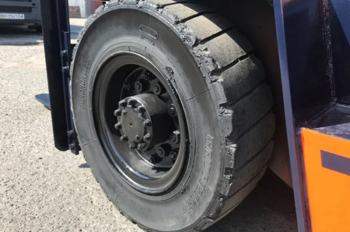 Вилочный автопогрузчик Toyota грузоподъёмностью 2 тонны- фото № 9