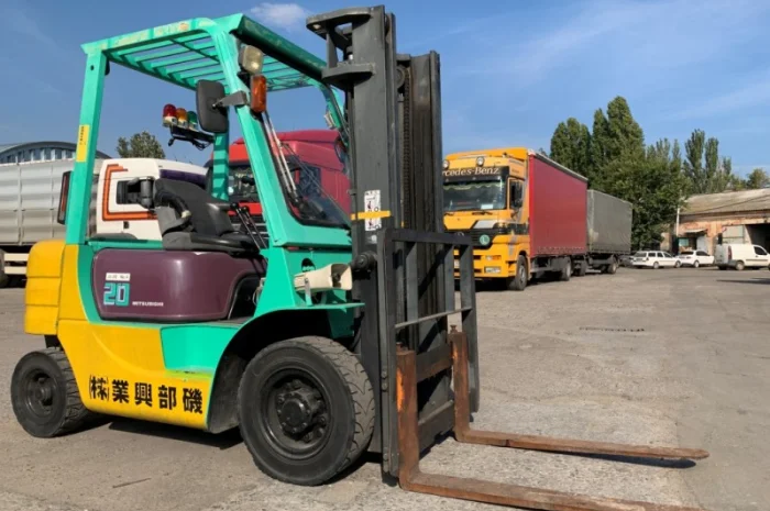 Вилочный автопогрузчик/автонавантажувач Mitsubishi на 2 тонны- фото № 5