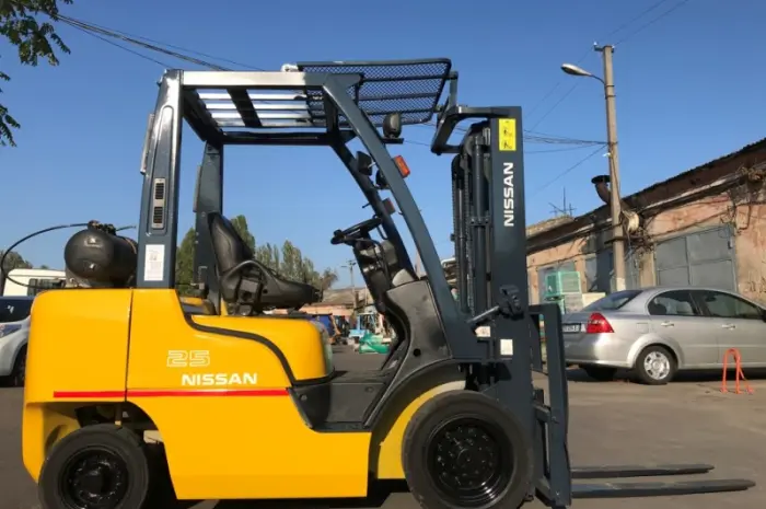 Газовый автопогрузчик автонавантажувач Nissan P1F2A25D с малой наработкой- фото № 6