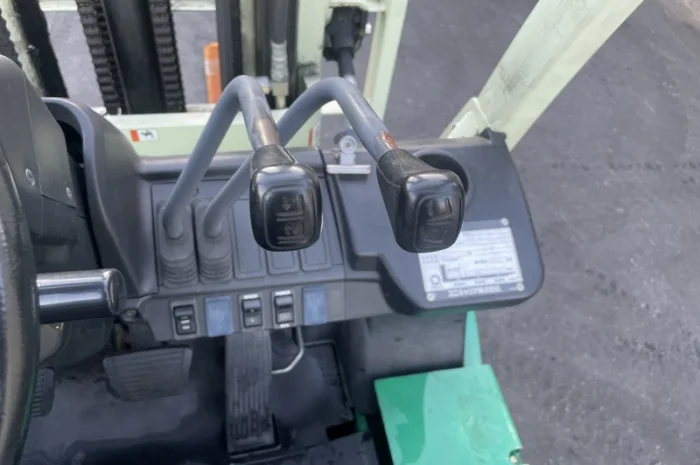 Вилковий автопогрузчик Nissan, вагонник з щоглою 5.15 метри. 2015 року. Модель: P1F2A20D- фото № 9