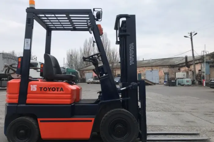 Газ-бензиновый автопогрузчик Toyota 02-5FG15 с автоматической коробкой передач- фото № 2