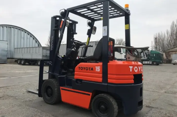 Газ-бензиновый автопогрузчик Toyota 02-5FG15 с автоматической коробкой передач- фото № 3
