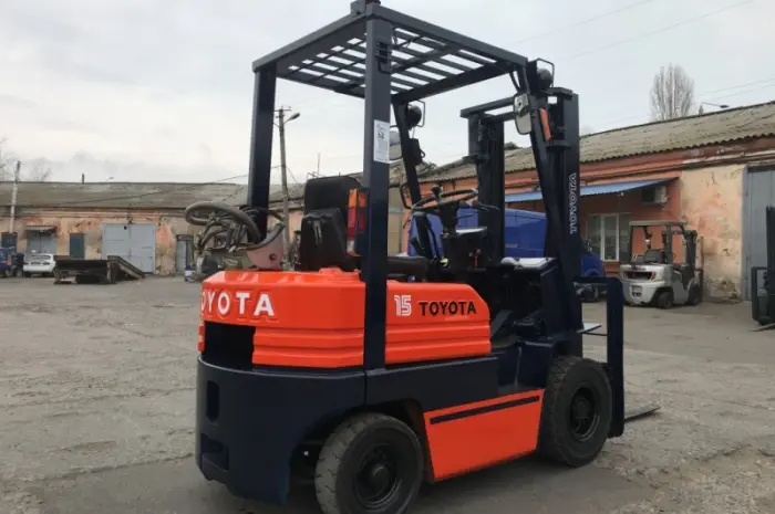 Газ-бензиновый автопогрузчик Toyota 02-5FG15 с автоматической коробкой передач- фото № 4