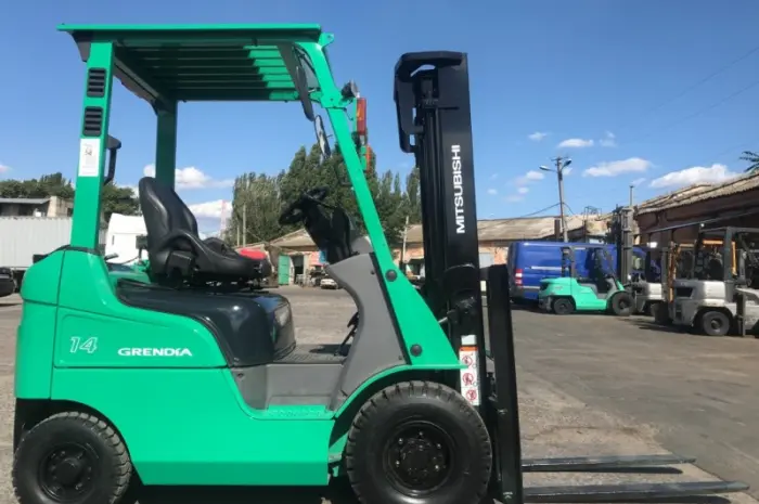 Газ-бензиновый вилочный погрузчик Mitsubishi FGE14T-F34 год выпуска 2015, новая резина- фото № 6
