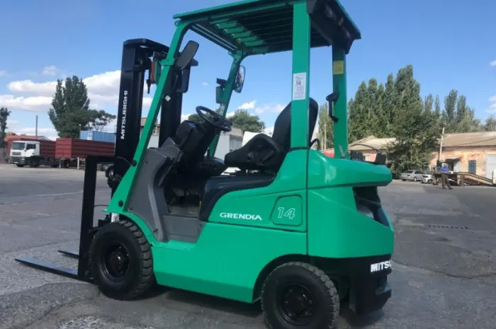 Газ-бензиновый вилочный погрузчик Mitsubishi FGE14T-F34 год выпуска 2015, новая резина- фото № 7