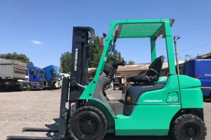 Автонавантажувач Mitsubishi FD20T-F18C с штангой контейнерного типа- фото № 1