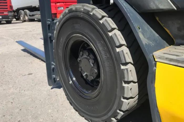 Газовый автопогрузчик Komatsu FG15HT-20 грузоподъёмностью 1.5 тонны- фото № 9