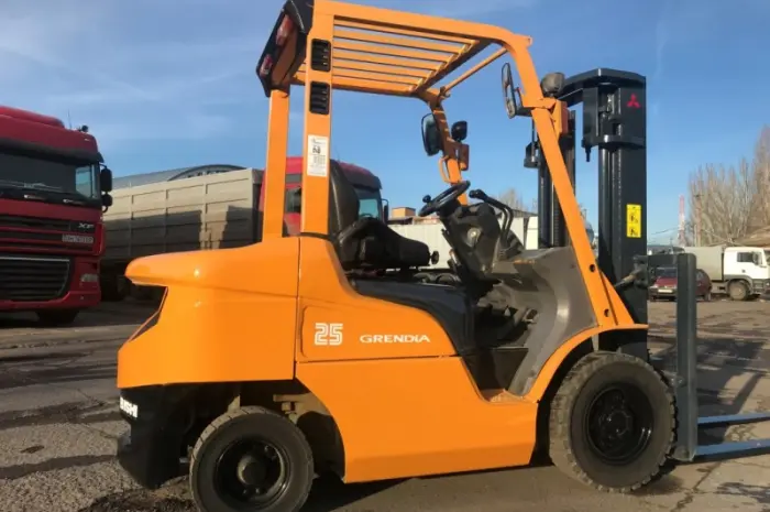 Бензиновый погрузчик Mitsubishi FG25T-F17D грузоподъёмностью 2.5 тонны- фото № 3