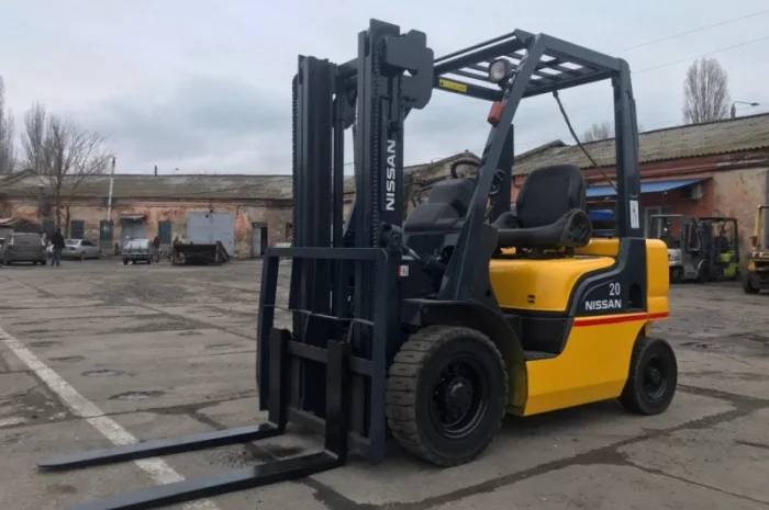 Газ-бензиновый вилочный погрузчик Nissan PL02A20W на 2 тонны- фото № 2