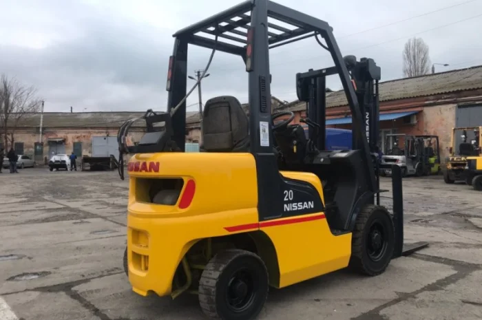 Газ-бензиновый вилочный погрузчик Nissan PL02A20W на 2 тонны- фото № 4