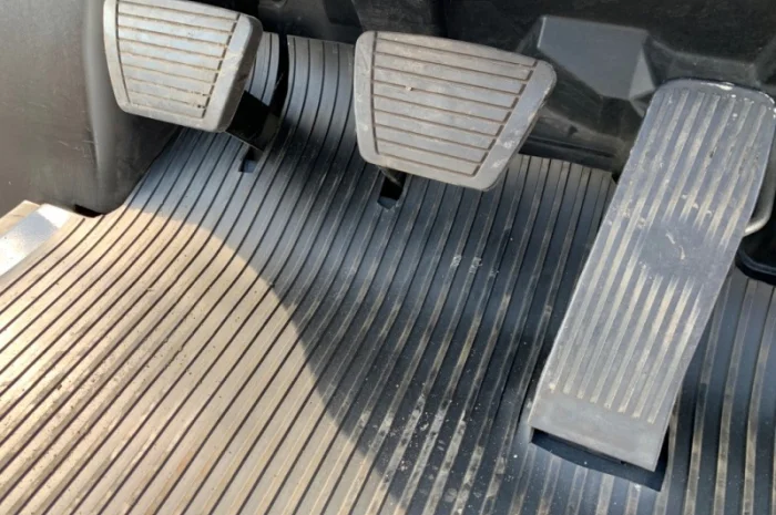 Вилочный дизельный автопогрузчик/автонавантажувач Nissan на 1.5 тонны- фото № 7