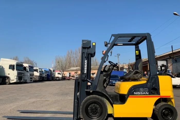 Вилочный автопогрузчик Nissan газ-бензиновый- фото № 4