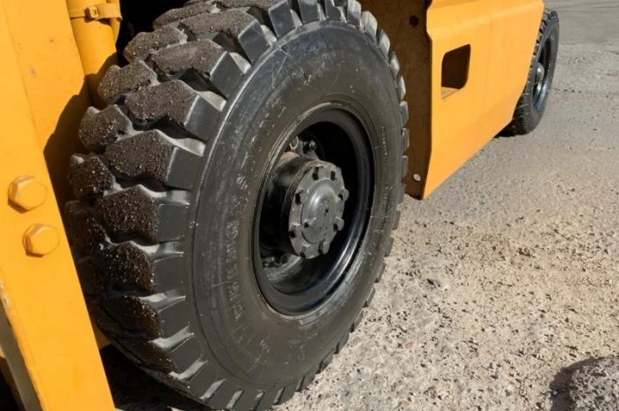 Вилочный автопогрузчик/автонавантажувач TCM на 1.4 тонны- фото № 7