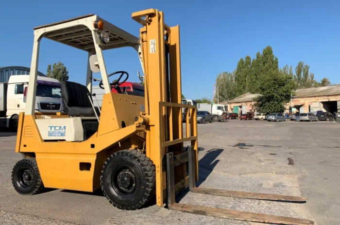 Вилочный автопогрузчик/автонавантажувач TCM на 1.4 тонны- фото № 9