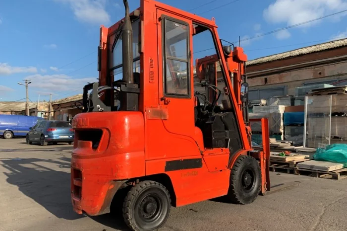 Вилочный автопогрузчик/автонавантажувач Nissan с полукабиной, печкой, позиционером- фото № 2
