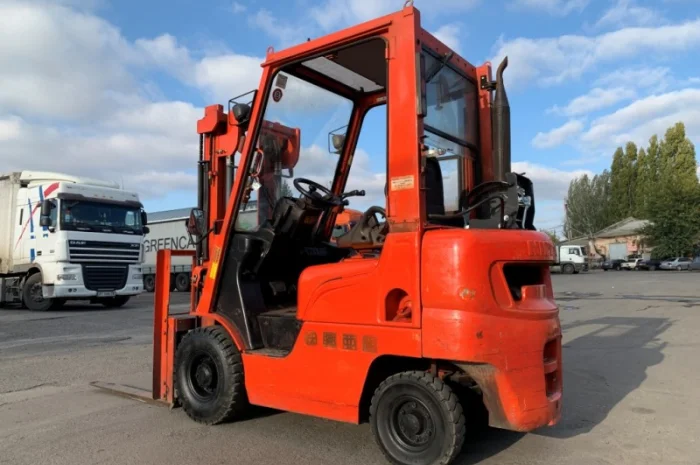 Вилочный автопогрузчик/автонавантажувач Nissan с полукабиной, печкой, позиционером- фото № 4