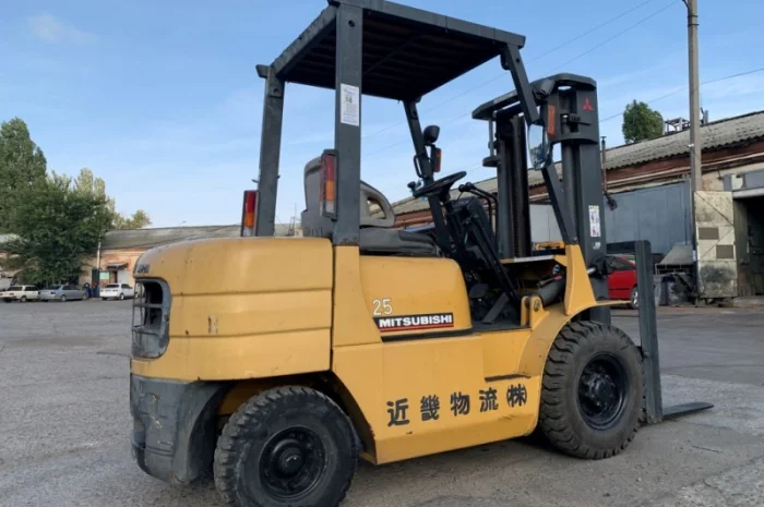 Вилочный автопогрузчик/автонавантажувач Mitsubishi в родной краске- фото № 3