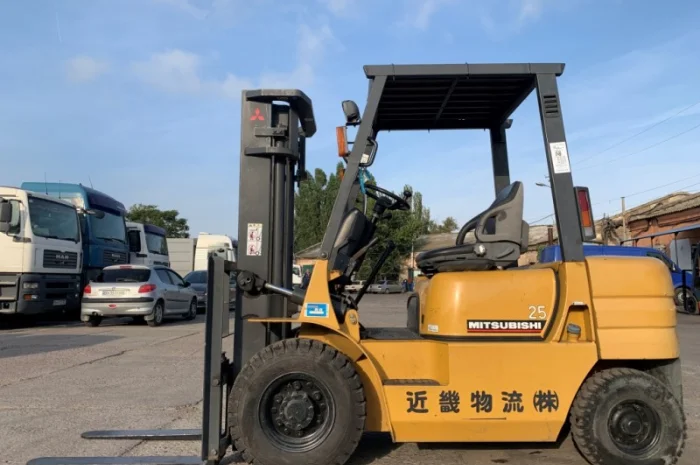 Вилочный автопогрузчик/автонавантажувач Mitsubishi в родной краске- фото № 5