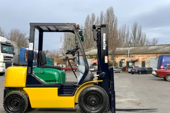 Вилочный бензиновый автопогрузчик Komatsu FG20LC-12 с наработкой всего 1811 моточасов- фото № 1