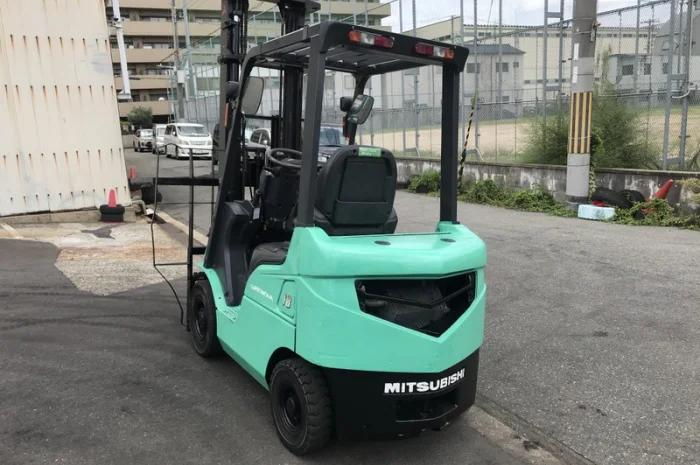 Вилочный дизельный автопогрузчик Mitsubishi со стабилизатором груза- фото № 3