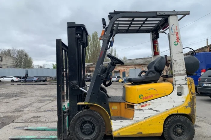 Вилочный погрузчик TCM FG15T9H с кареткой бокового смещения- фото № 1