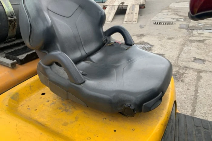 Вилочный погрузчик TCM FG15T9H с кареткой бокового смещения- фото № 9