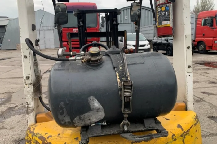 Вилочный погрузчик TCM FG15T9H с кареткой бокового смещения- фото № 10