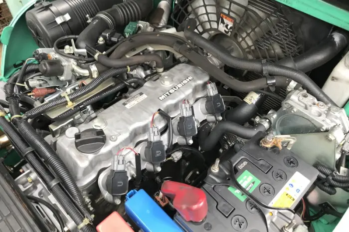 Вилочный автопогрузчик Mitsubishi с боковым смещением. Наработка всего 7300 моточасов- фото № 7