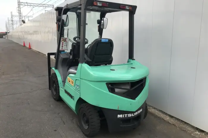 Бензиновый вилочный автопогрузчик Mitsubishi с боковым смещением. Модель: FG25D-F17D- фото № 4