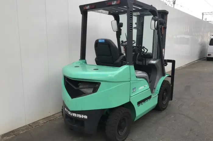 Бензиновый вилочный автопогрузчик Mitsubishi с боковым смещением. Модель: FG25D-F17D- фото № 5