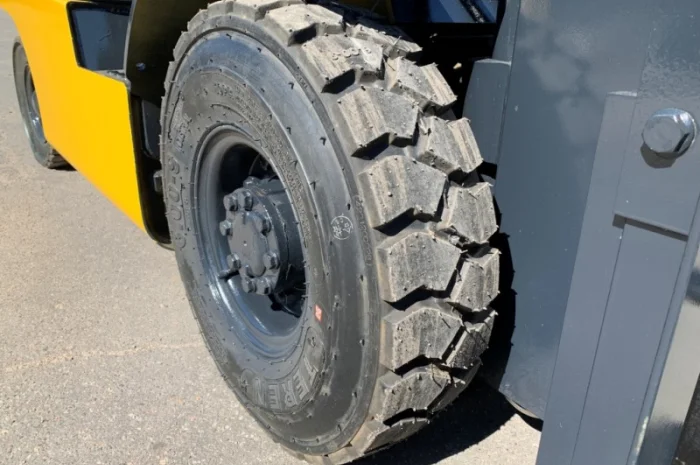 Газовый вилочный автопогрузчик Sumitomo (Mazda) с боковым смещением- фото № 8