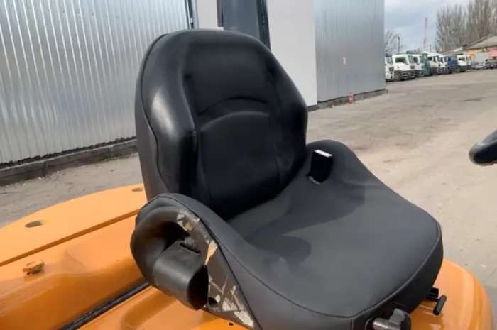 Вилочний дизельний навантажувач Nissan FL01A18 на 1.8 тонни- фото № 10