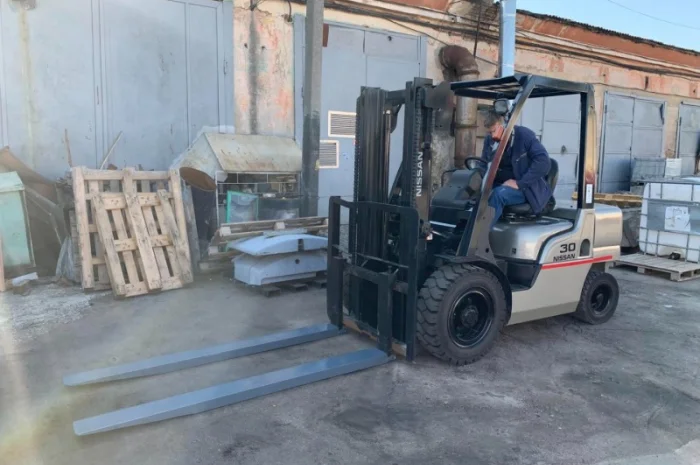 Подовжувачі вил (відкритого типу) для автонавантажувача Марка: UA Модель: 2M- фото № 1